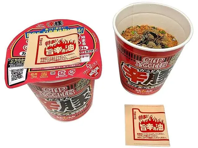 NISSIN 컵누들 매운 돼지고기