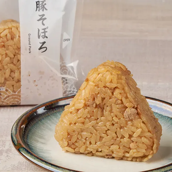 豚そぼろおむすび