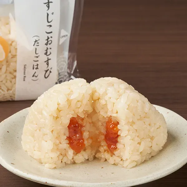 연어알 주먹밥 (맛국물 밥)