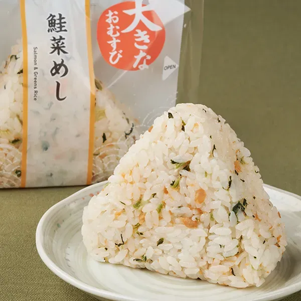 大きなおむすび 鮭菜めし