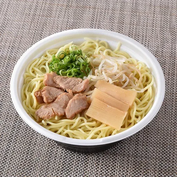 豚骨の旨み広がる 背脂醤油ラーメン