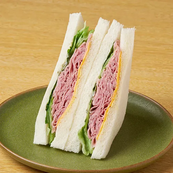 ソフトサラミ&チェダーチーズサンド