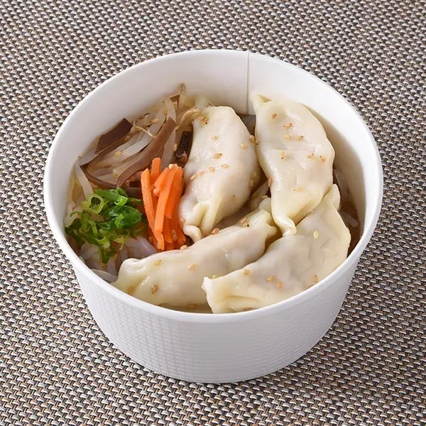 もちもち食感!餃子と春雨の中華スープ