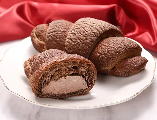TOP’S Supervised Chocolate Croissant with Chocolate Whipped Cream