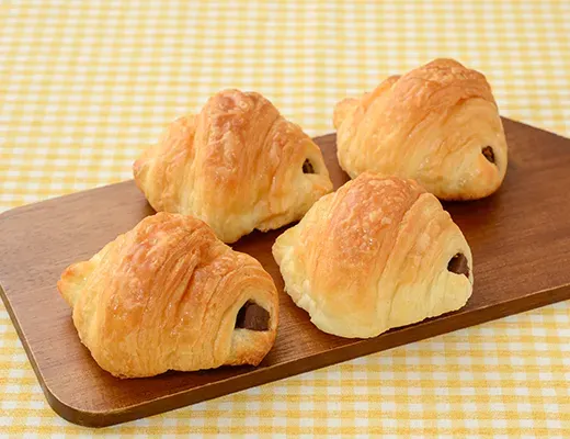 Buttery Chocolate Croissant (4 Pieces)