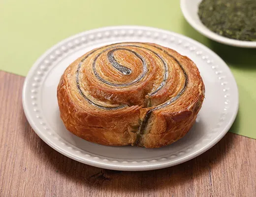 Swirl Danish (with Sayama Tea Cream)