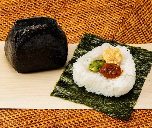 静岡ばくだんおにぎり(やきとり・シーチキン®マヨネーズ・わさびめし)