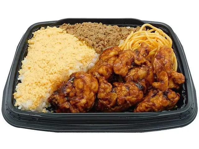 ピリ辛チキン&鶏そぼろ弁当