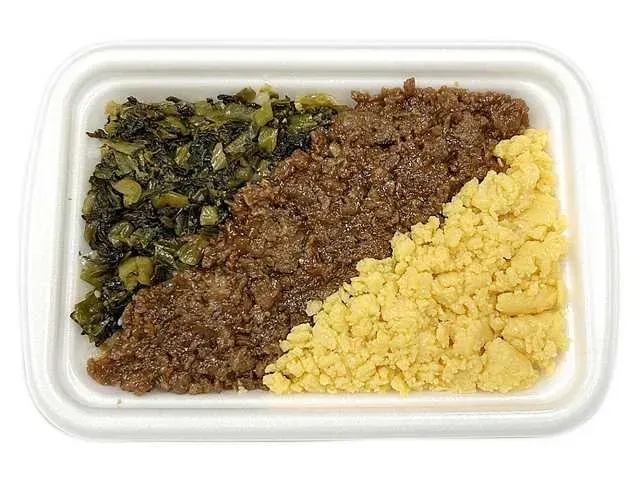 Three-Color Minced Meat Rice Bowl (Glutinous Barley)