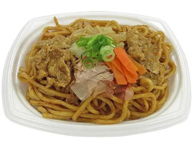 Pork Yaki Udon with Aromatic Sweet and Savory Soy Sauce