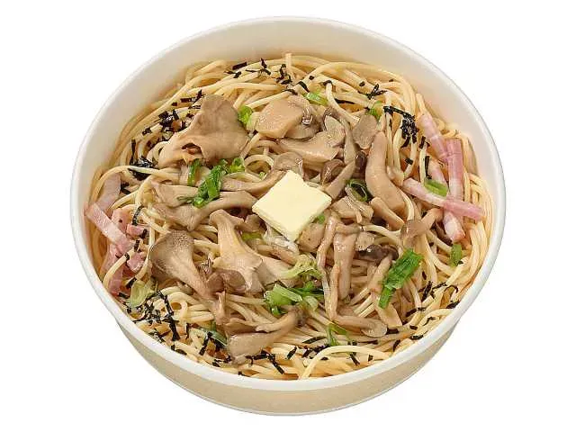 3種きのこのバター醤油パスタ