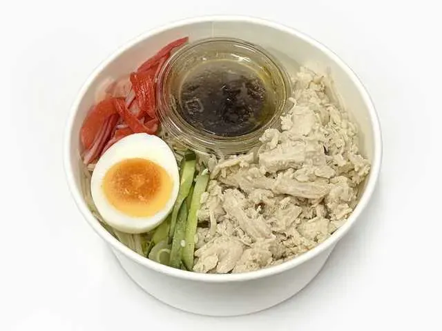 Steamed Chicken High-Protein Salad
