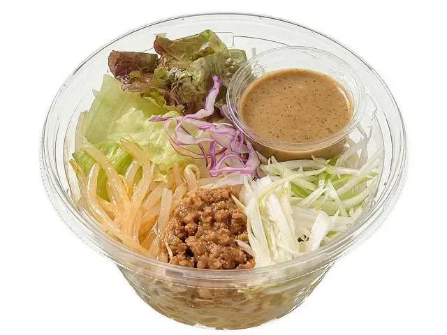 ごま香る担々風ラーメンサラダ